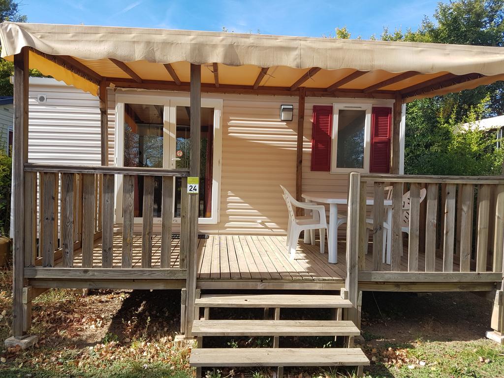 Camping La Vidaresse Hotel Sainte-Anastasie-sur-Issole Exterior foto