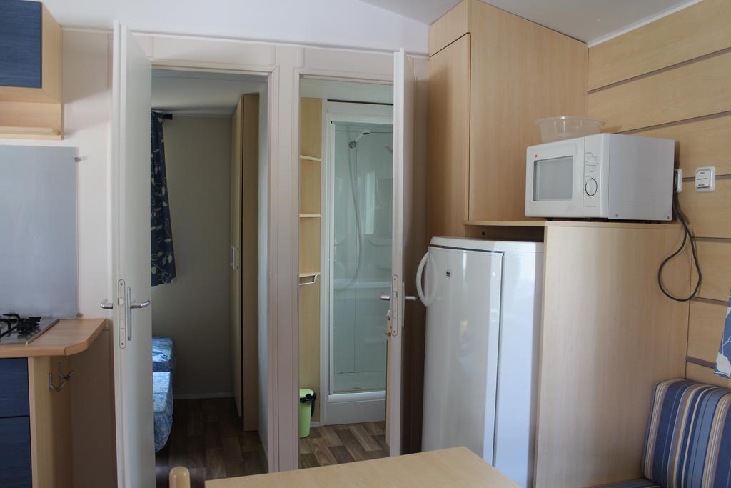 Camping La Vidaresse Hotel Sainte-Anastasie-sur-Issole Exterior foto