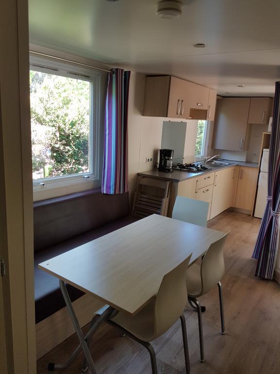Camping La Vidaresse Hotel Sainte-Anastasie-sur-Issole Exterior foto